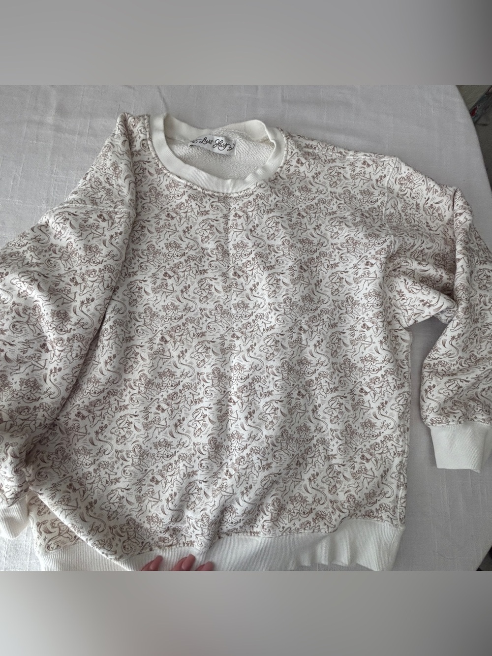 Cupid and Ribbons Cream 100% Cotton Sweatshirt ~ Women’s Medium - Picture 11 of 11